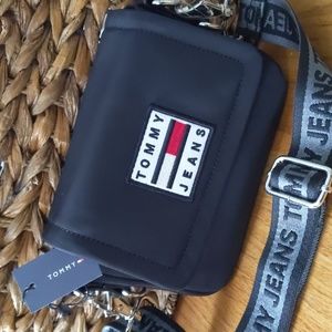 Tommy Jeans Logo Camera Style Bag